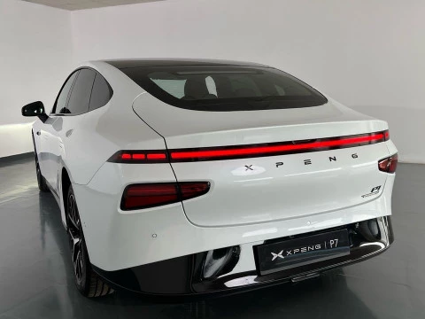 XPENG P7 Performance AWD