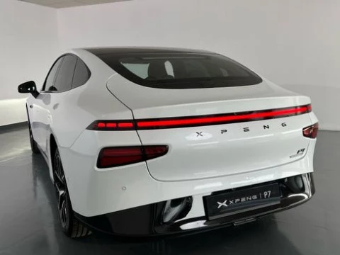 XPENG P7 Performance AWD