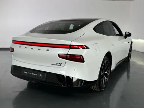 XPENG P7 Performance AWD XPENG P7 Performance AWD