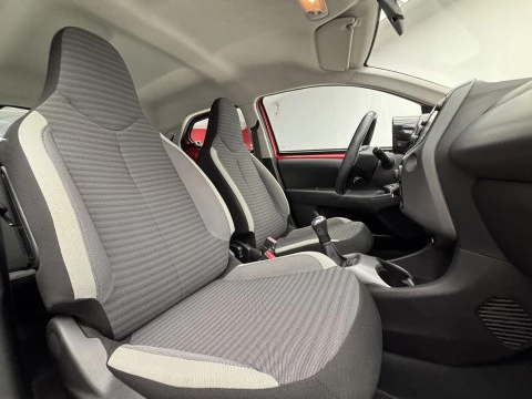 Toyota Aygo 1.0 70 x-play