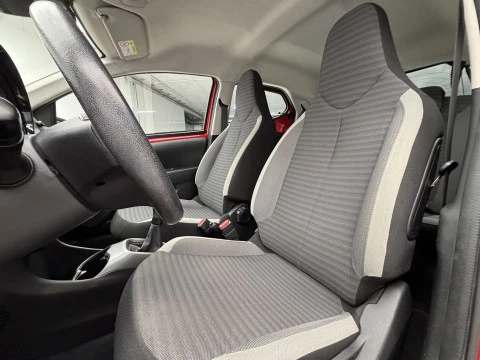 Toyota Aygo 1.0 70 x-play