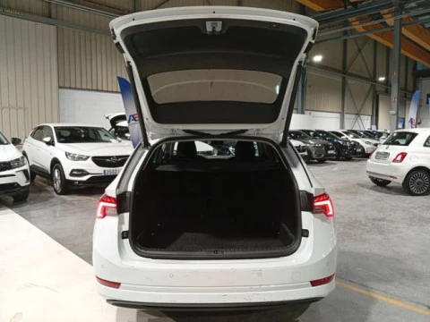 Skoda Octavia Combi 1.0 TSI 81kW(110CV) DSG mHEV Ambi.