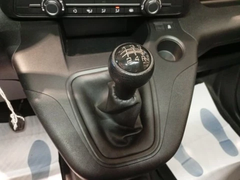 Peugeot Partner Pro Standard 600kg BlueHDi 73kW