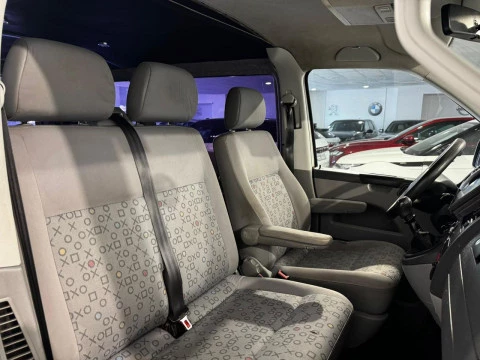 Volkswagen Caravelle 2.4 130 CV