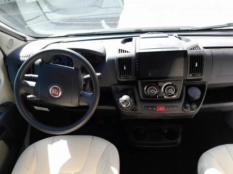 BURSTNER GMBH 250 DIESEL 4P