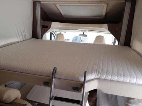 BURSTNER GMBH 250 DIESEL 4P