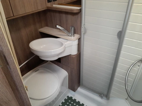 BURSTNER GMBH 250 DIESEL 4P