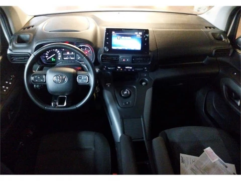 Toyota Proace City Verso L1 2PL Family Active 1.2L 130CV Automático 8v