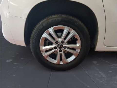 Toyota Proace City Verso L1 2PL Family Active 1.2L 130CV Automático 8v