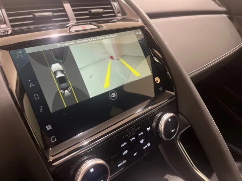 Jaguar E-Pace 2.0D I4 163 PS AWD Auto MHEV R-Dynamic S