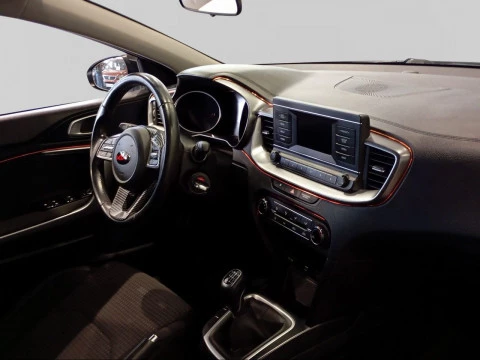 Kia Ceed 1.0 T-GDi 74kW (100CV) Concept