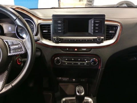 Kia Ceed 1.0 T-GDi 74kW (100CV) Concept