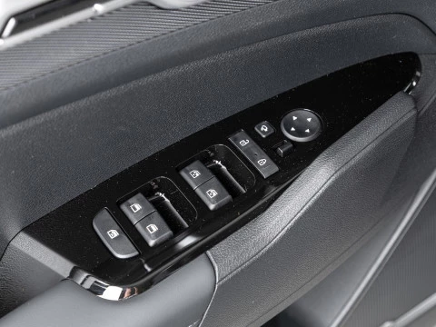 Kia Sportage 1.6 T-GDi HEV 158kW (215CV) Drive 4x2