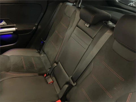 Mercedes-Benz GLA 200 D