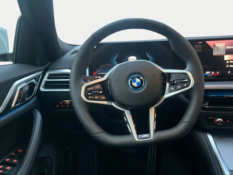 BMW i4 eDrive35