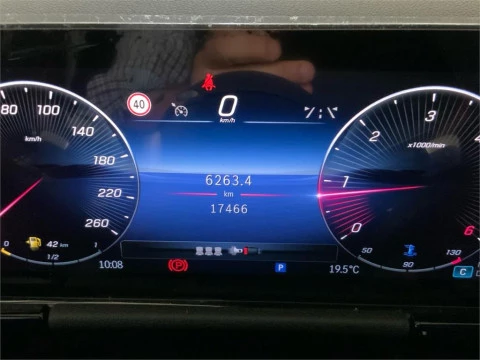 Mercedes-Benz GLA 200 D