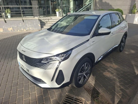 Peugeot 3008 Hybrid 225 e-EAT8 Allure
