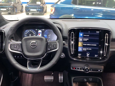 Volvo XC40 1.5 T5 RECHARGE R-DESIGN DCT 5P