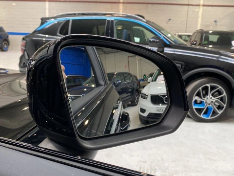 Volvo XC40 1.5 T5 RECHARGE R-DESIGN DCT 5P