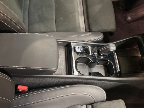 Volvo XC40 1.5 T5 RECHARGE R-DESIGN DCT 5P