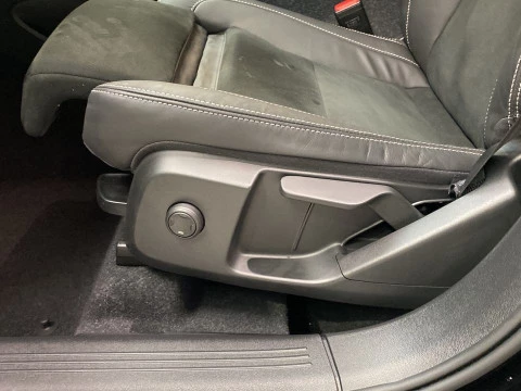 Volvo XC40 1.5 T5 RECHARGE R-DESIGN DCT 5P