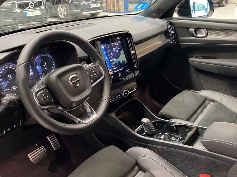 Volvo XC40 1.5 T5 RECHARGE R-DESIGN DCT 5P