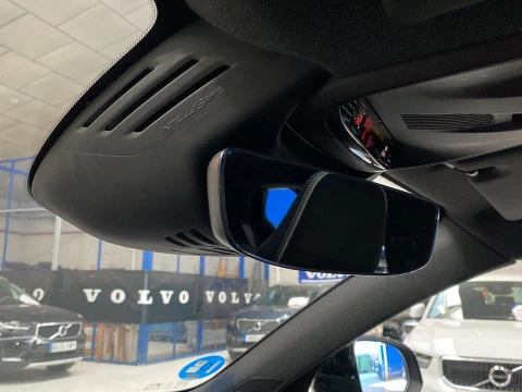 Volvo XC40 1.5 T5 RECHARGE R-DESIGN DCT 5P
