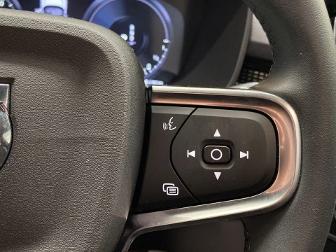 Volvo XC40 1.5 T5 RECHARGE R-DESIGN DCT 5P