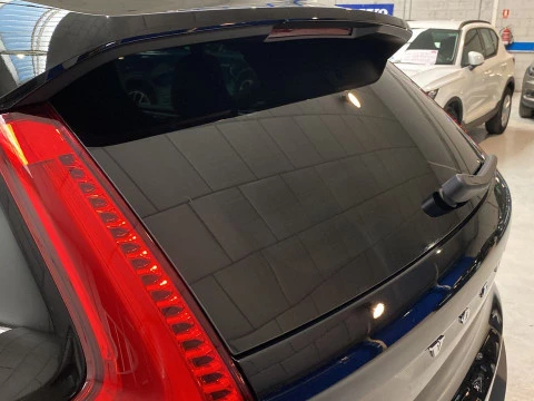 Volvo XC40 1.5 T5 RECHARGE R-DESIGN DCT 5P