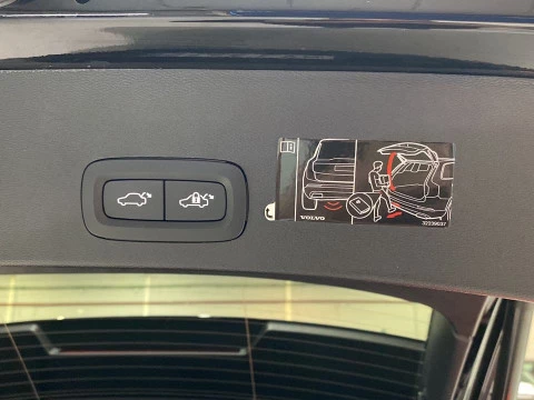 Volvo XC40 1.5 T5 RECHARGE R-DESIGN DCT 5P