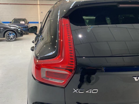 Volvo XC40 1.5 T5 RECHARGE R-DESIGN DCT 5P
