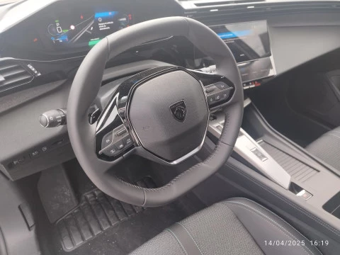 Peugeot 308 5P Allure Hybrid PHEV 180 e-EAT8