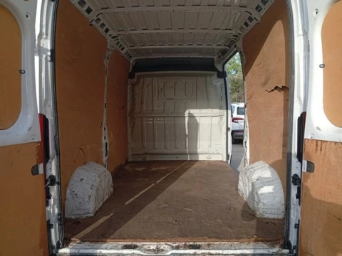 Citroën Jumper BlueHDi 103KW (140CV) Furgón 35L2H2