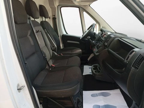 Citroën Jumper BlueHDi 103KW (140CV) Furgón 35L2H2