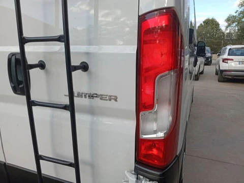 Citroën Jumper BlueHDi 103KW (140CV) Furgón 35L2H2