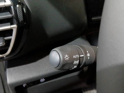 Citroën C4 Hybrid 145 Business Edition e-DCS6 107 kW (145 CV)