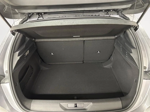 Peugeot 308 5P Style Hybrid MHEV 136 e-DCS6