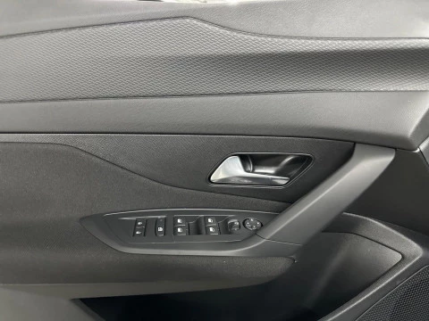 Peugeot 308 5P Style Hybrid MHEV 136 e-DCS6