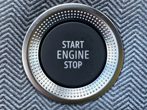 Renault Clio Techno full hybrid E-Tech 145 (103Kw)