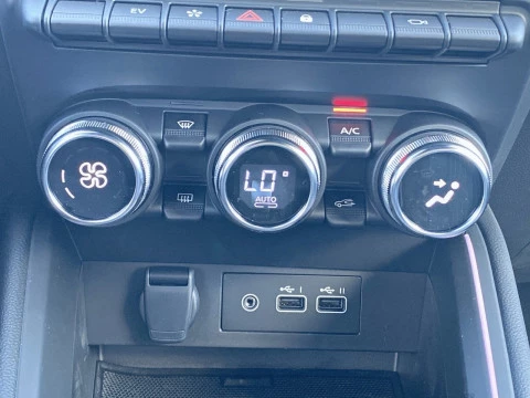 Renault Clio Techno full hybrid E-Tech 145 (103Kw)