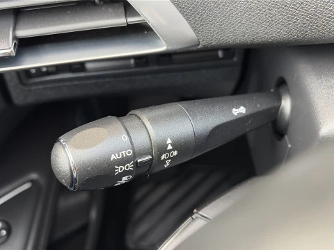 Peugeot 3008 PureTech 130 SANDS Allure 96 kW (130 CV)