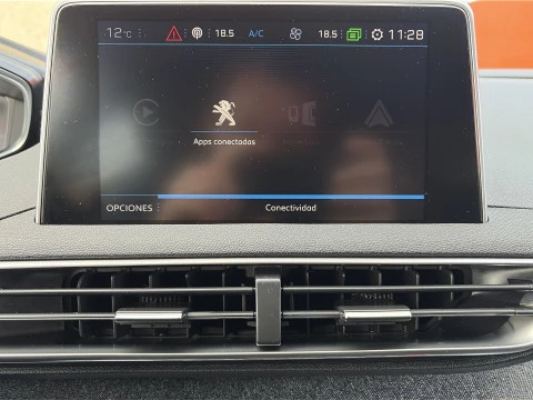 Peugeot 3008 PureTech 130 SANDS Allure 96 kW (130 CV)