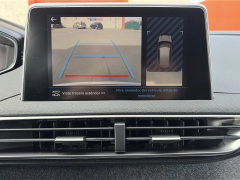 Peugeot 3008 PureTech 130 SANDS Allure 96 kW (130 CV)