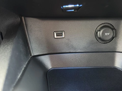 Peugeot 3008 PureTech 130 SANDS Allure 96 kW (130 CV)