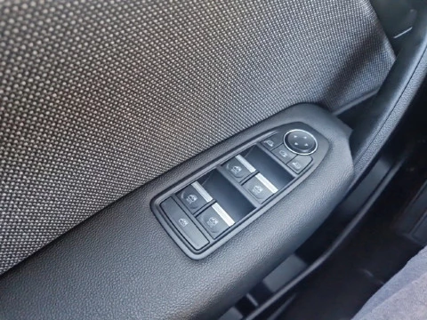 Renault Captur techno Eco-G 100cv (74 kW)