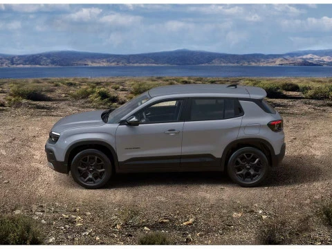 Jeep Avenger 1.2 eHybrid 81kW (110CV) Black Edition Jeep Avenger 1.2 eHybrid 81kW (110CV) Black Edition