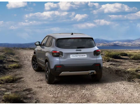 Jeep Avenger 1.2 eHybrid 81kW (110CV) Black Edition Jeep Avenger 1.2 eHybrid 81kW (110CV) Black Edition
