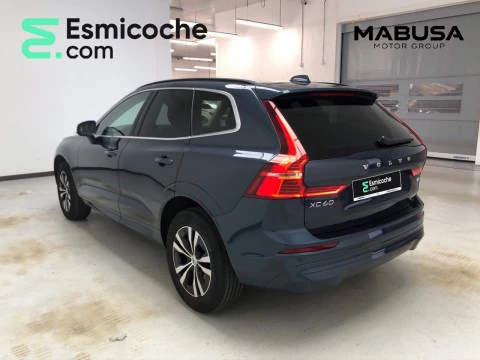 Volvo XC60 B4 Momentum (D) Auto