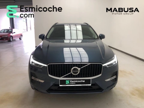 Volvo XC60 B4 Momentum (D) Auto