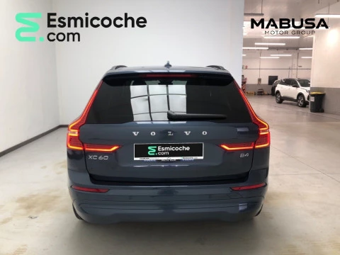 Volvo XC60 B4 Momentum (D) Auto